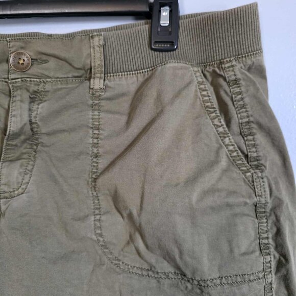 EUC Sonoma Olive Green Shorts with stretchy waist band - Picture 4 of 4